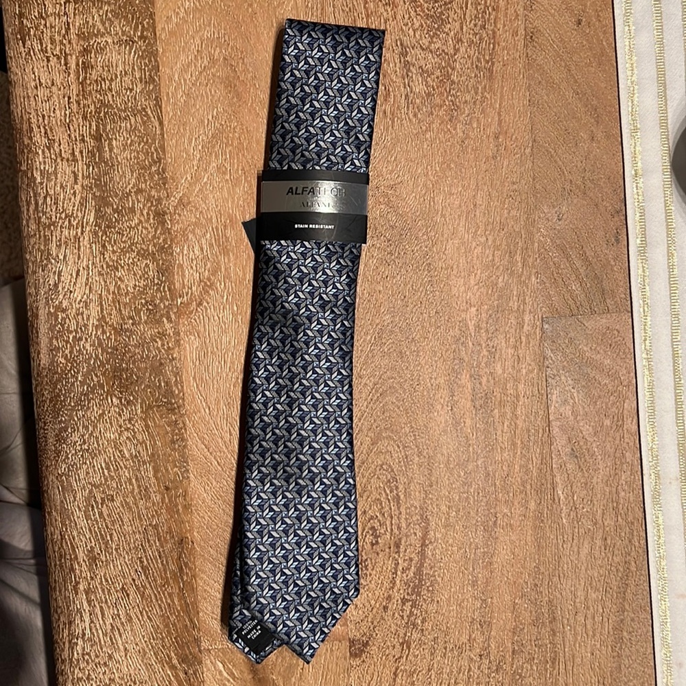 Alfani AlfaTech blue tie